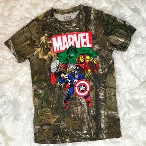 🔥RARE!! Marvel Camouflage Short Sleeve T-Shirt 🔥